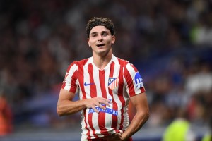 fb足球赛事-阿尔瓦雷斯团队质疑马竞选择 巴萨能否成为莱万接班人新选项