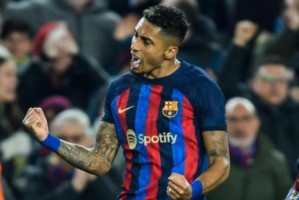 fb官方直播-巴萨战曼联近似表演赛，但哈维诚意十足吗？