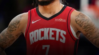 美记：交易得到惠特莫尔比追逐库明加更合理，我对奇才的管理层十分满意